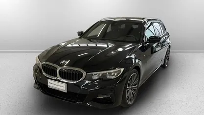 Black sapphire metallizzato Usata 2021 BMW 318 M Sport Station wagon | 28.000 € (Buon prezzo)