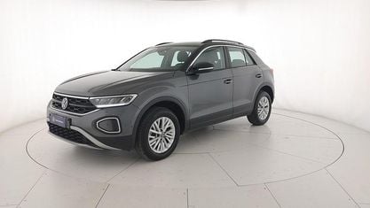 Usata VW T-Roc Life 150 CV (110 kW) 2025 Indium grey metallizzato nero SUV