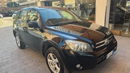 Usata Toyota RAV4 Luxury 177 CV (130 kW) 2006 SUV