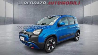Blu Usata 2023 Fiat Panda Cross Cross Due volumi | 10.738 € (Ottimo prezzo)
