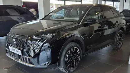 Usata Peugeot e-3008 Allure 156 kW (213 CV) 2025 SUV