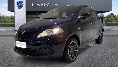 Usata Lancia Ypsilon Gold 70 CV (51 kW) 2020 Blu Utilitaria