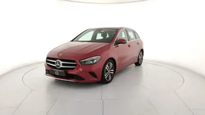 Usata Mercedes B180 116 CV (85 kW) 2022 Rosso Utilitaria