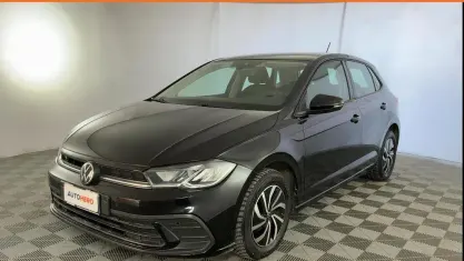 Begagnad VW Polo Life 95 HK (69 kW) 2022 Svart Halvkombi
