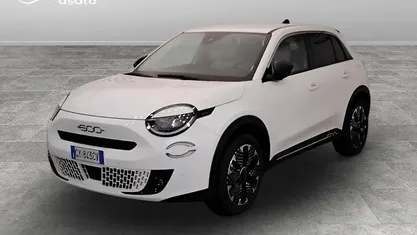 Begagnad Fiat 600 La Prima 110 HK (80 kW) 2025 Vit SUV