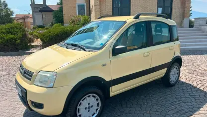 Usata Fiat Panda 4x4 Climbing 60 CV (44 kW) 2004 Giallo Utilitaria