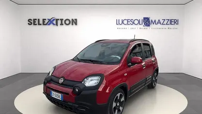 Usata Fiat Panda Cross Cross 69 CV (50 kW) 2025 Rosso Utilitaria