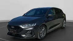 Magnetic grey Usata 2024 Ford Focus ST-Line Tre volumi | 22.500 € (Buon prezzo)