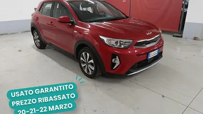 Usata Kia Stonic Style 82 CV (60 kW) 2022 Rosso SUV