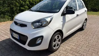 Usata Kia Picanto 69 CV (50 kW) 2012 Bianco Utilitaria