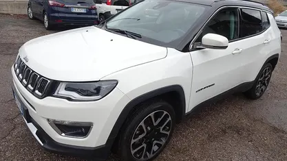 Usata Jeep Compass Limited 140 CV (102 kW) 2019 Bianco SUV
