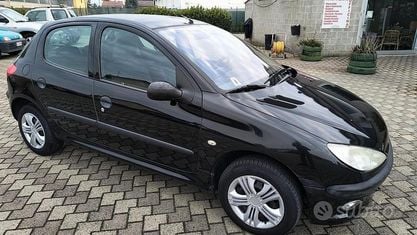 Usata Peugeot 206 75 CV (55 kW) 2001 Nero Berlina