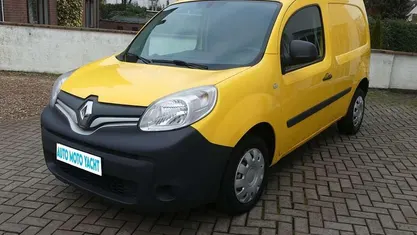 Usata Renault Kangoo 90 CV (66 kW) 2018 Giallo Monovolume