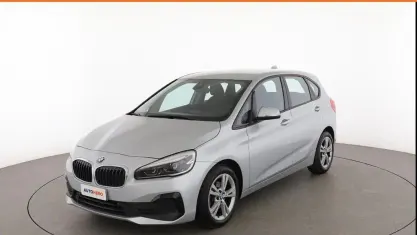 Usata BMW 218 Advantage 140 CV (102 kW) 2020 Grigio Monovolume