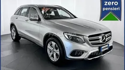Usata Mercedes GLC220 Business 194 CV (142 kW) 2019 Grigio SUV