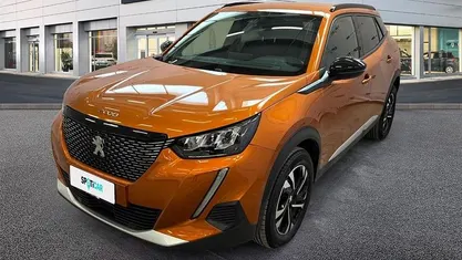Usata Peugeot 2008 Allure 102 CV (75 kW) 2023 SUV