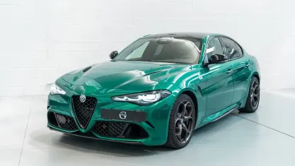 Usata Alfa Romeo Giulia Quadrifoglio 520 CV (382 kW) 2025 Verde Berlina