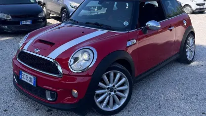 Usata Mini Cooper SD Coupé 143 CV (105 kW) 2011 Rosso Coupé