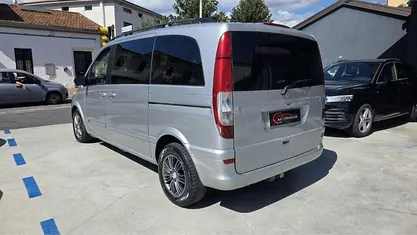 Usata Mercedes Viano 150 CV (110 kW) 2004 Monovolume