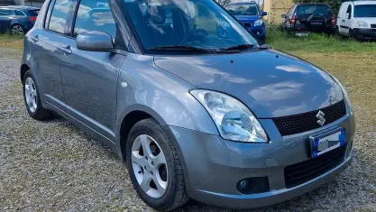 Usata Suzuki Swift GLX 92 CV (67 kW) 2005 Grigio Utilitaria