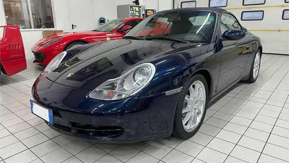Usata Porsche 911 Carrera 4 Cabriolet 300 CV (220 kW) 2000 Cabrio