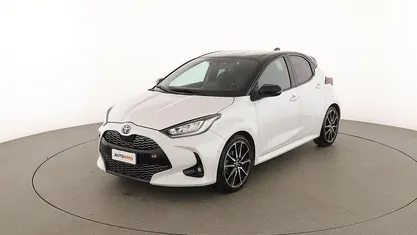 Usata Toyota Yaris Hybrid Sport 116 CV (85 kW) 2023 Bianco