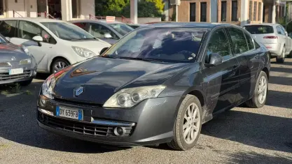 Usata Renault Laguna III Techno 150 CV (110 kW) 2009 Grigio Berlina