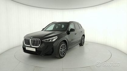 Käytetty BMW X1 M Sport 197 HP (144 kW) 2023 Musta Katumaasturi