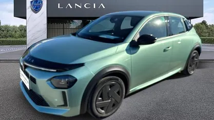 Usata Lancia Ypsilon 101 CV (74 kW) 2024 Verde Utilitaria