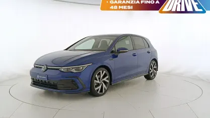 Usata VW Golf VIII R-line 150 CV (110 kW) 2024 Lapiz blue metallizzato Berlina