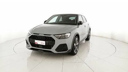 Begagnad Audi A1 Design 116 HK (85 kW) 2024 Grå SUV