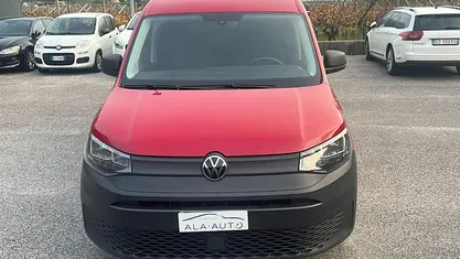 Usata VW Caddy Business 102 CV (75 kW) 2024 Rosso Monovolume