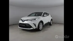 Bianco Usata 2020 Toyota C-HR Business Edition SUV | 19.300 € (Buon prezzo)