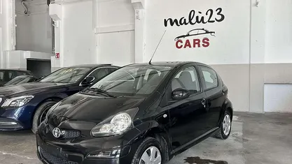 Usata Toyota Aygo 68 CV (50 kW) 2009 Nero Utilitaria