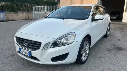 Usata Volvo V60 163 CV (119 kW) 2011 Bianco Station wagon