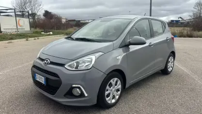Usata Hyundai i10 Classic 66 CV (48 kW) 2015 Grigio Utilitaria
