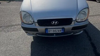 Usata Hyundai Atos GLS 59 CV (43 kW) 2002 Grigio Utilitaria