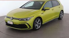 Usata 2021 VW Golf VIII R-line Tre volumi | 24.399 € (Buon prezzo)