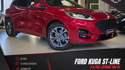 Usata Ford Kuga ST-Line 152 CV (111 kW) 2023 Rosso SUV