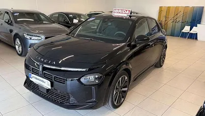 Usata Lancia Ypsilon 101 CV (74 kW) 2025 Utilitaria