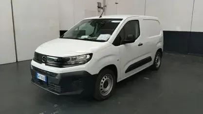 Usata Opel Combo S 131 CV (96 kW) 2024 Bianco Monovolume