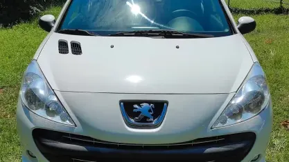 Usata Peugeot 206 57 CV (41 kW) 2010 Bianco Berlina