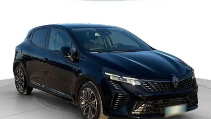 Nero Usata 2024 Renault Clio V Techno Tre volumi | 15.900 € (Buon prezzo)