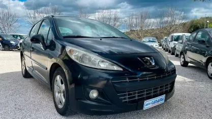 Usata Peugeot 207 68 CV (50 kW) 2011 Nero Berlina