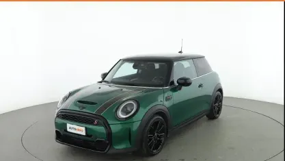 Begagnad Mini Cooper S Essential 178 HK (130 kW) 2023 Grön Halvkombi