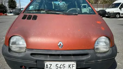 Usata Renault Twingo 58 CV (42 kW) 1998 Arancione Utilitaria