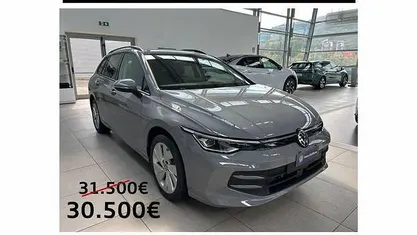 Usata VW Golf VIII Life 150 CV (110 kW) 2024 Moonstone grey Station wagon