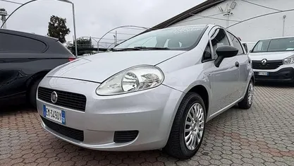 Usata Fiat Grande Punto S 69 CV (50 kW) 2012 Argento Utilitaria