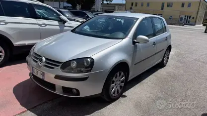 Usata VW Golf IV Comfortline 105 CV (77 kW) 2004 Grigio Berlina