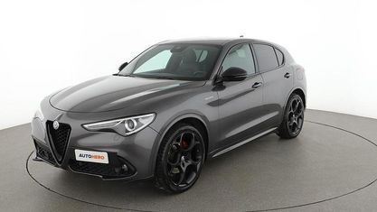 Usado Alfa Romeo Stelvio Veloce 209 HP (153 kW) 2022 Cinzento SUV